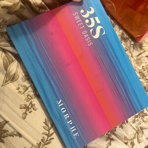 Morphe 35S Sweet Oasis Palette - Vibrant Hues